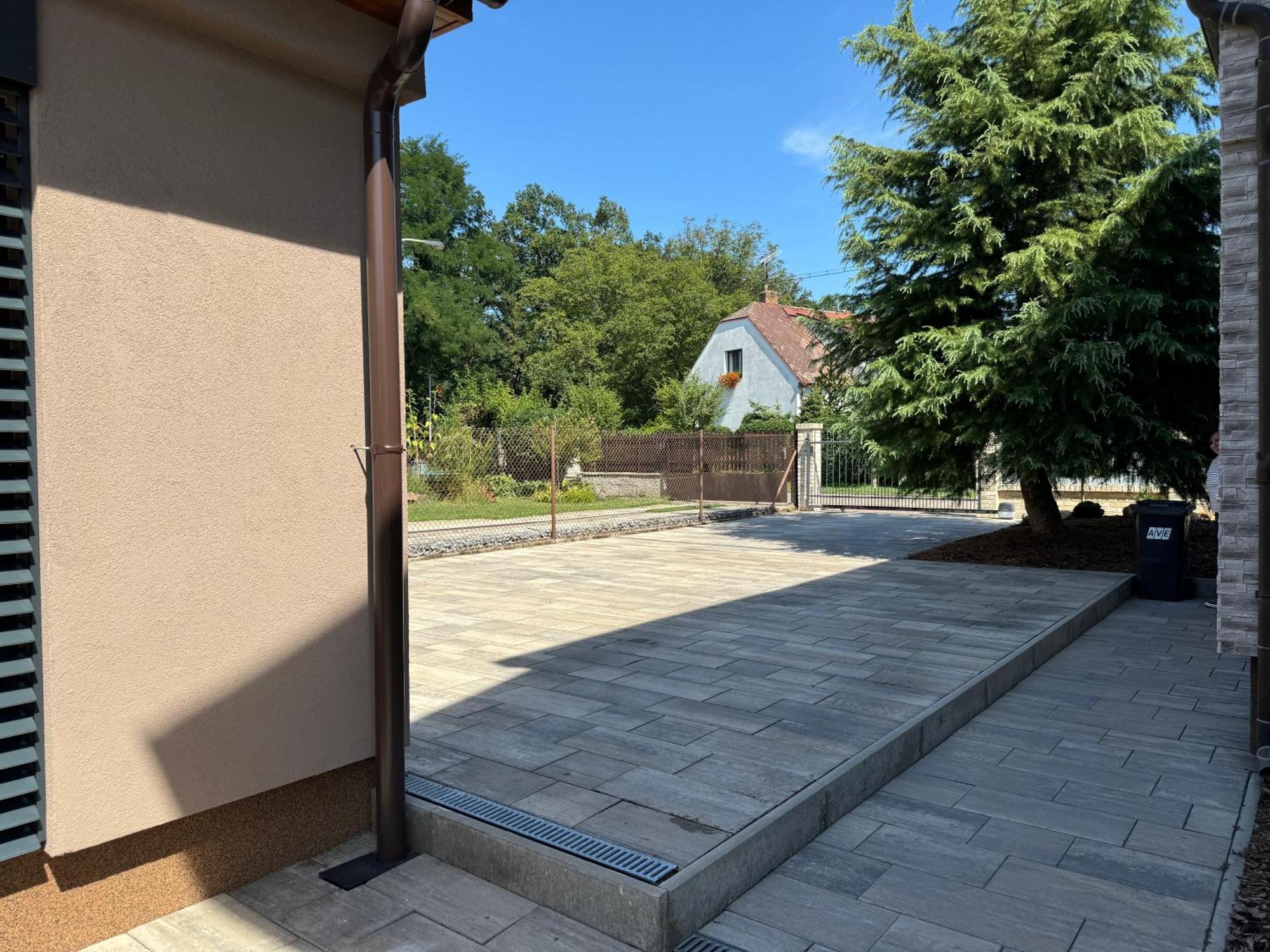 Apartman Kvetinova Zahrada Prague Exterior photo